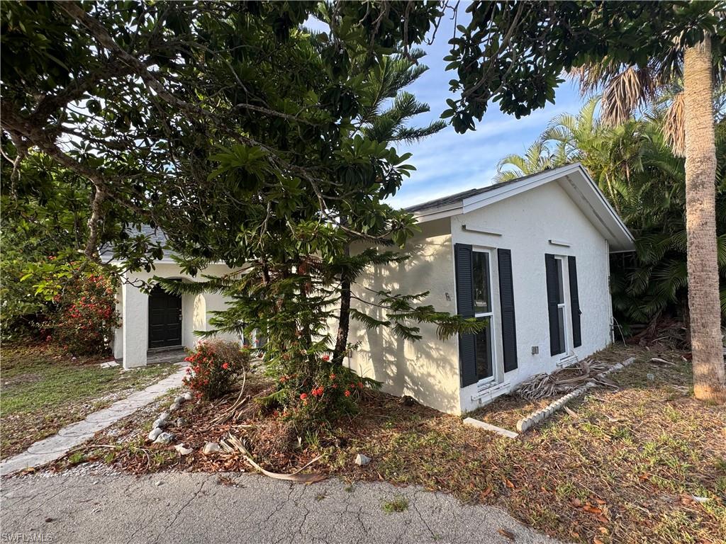 SANIBEL HIGHLANDS - Residential