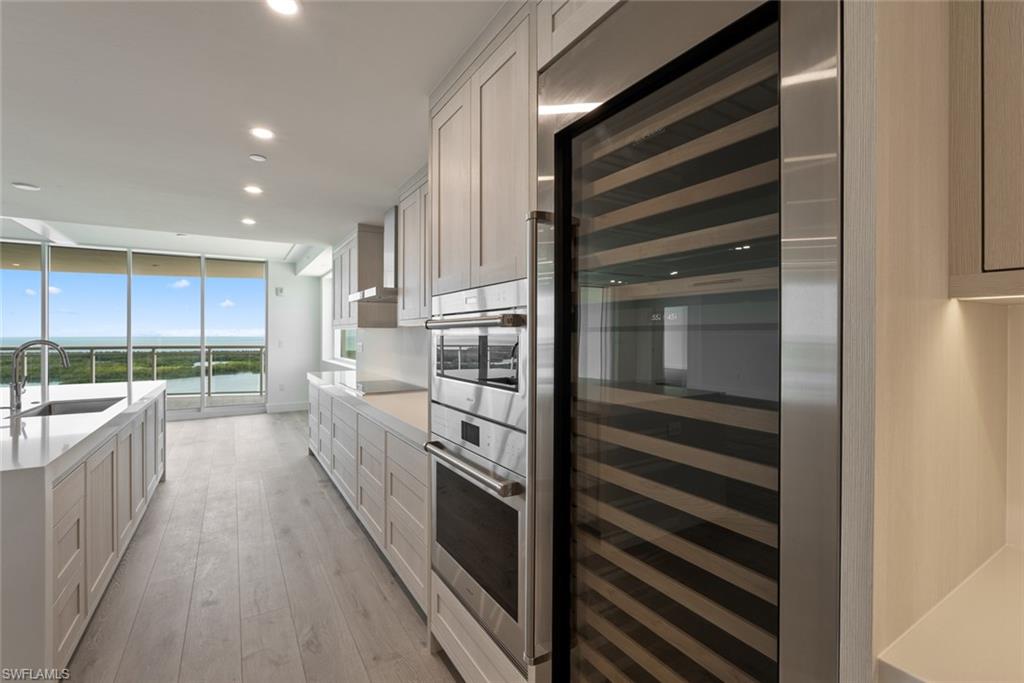 KALEA BAY TOWER 400 - Residential