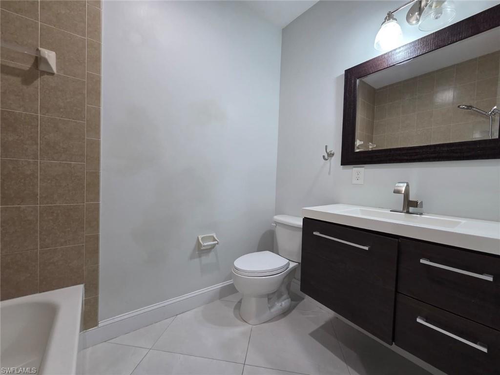 THE COVE AT SIX MILE - Residential
