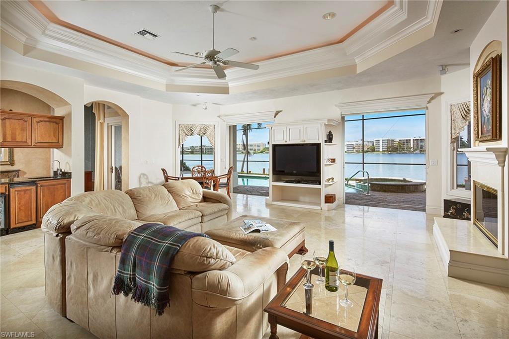 PARK SHORE - Residential