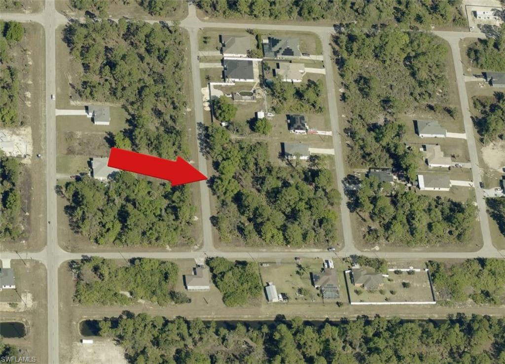 LEHIGH ACRES - Land