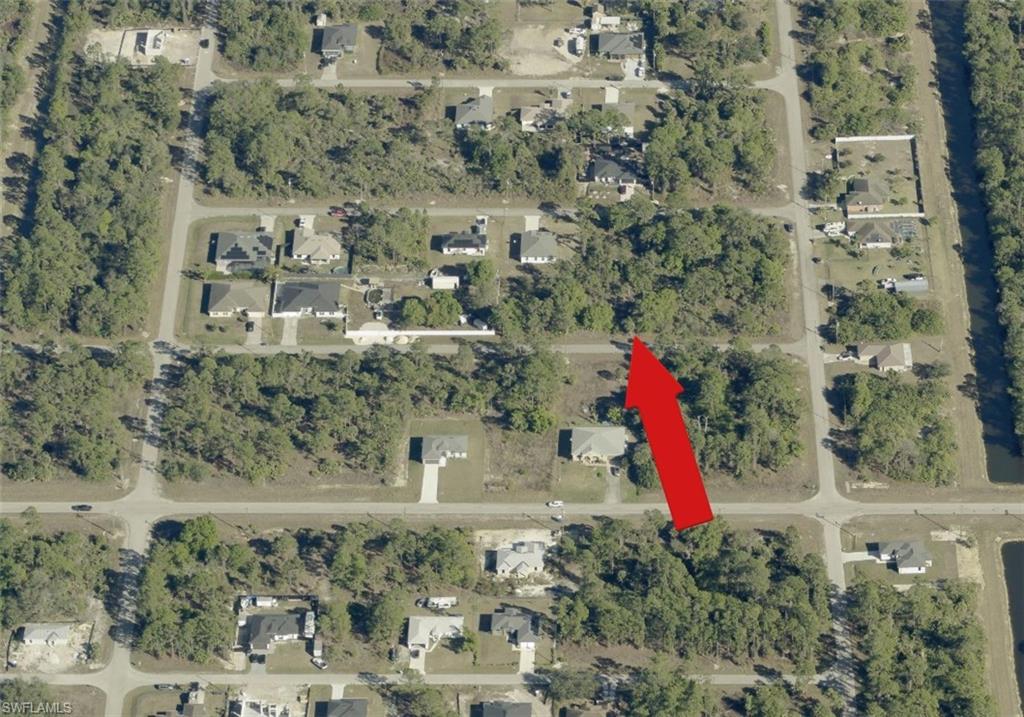 LEHIGH ACRES - Land