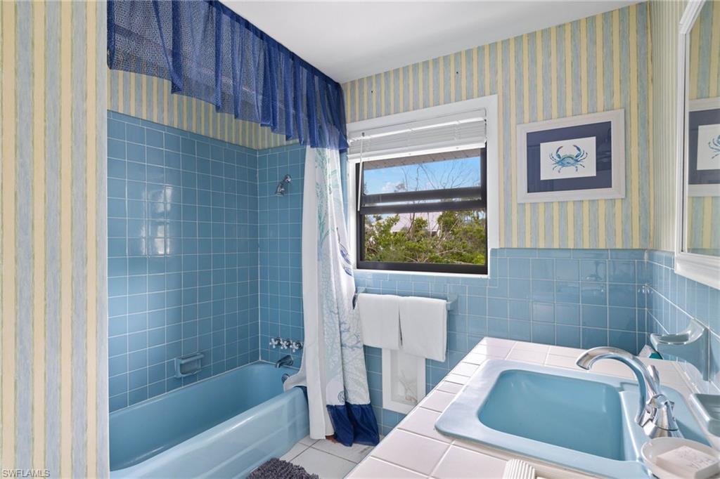 SANIBEL ESTATES - Residential