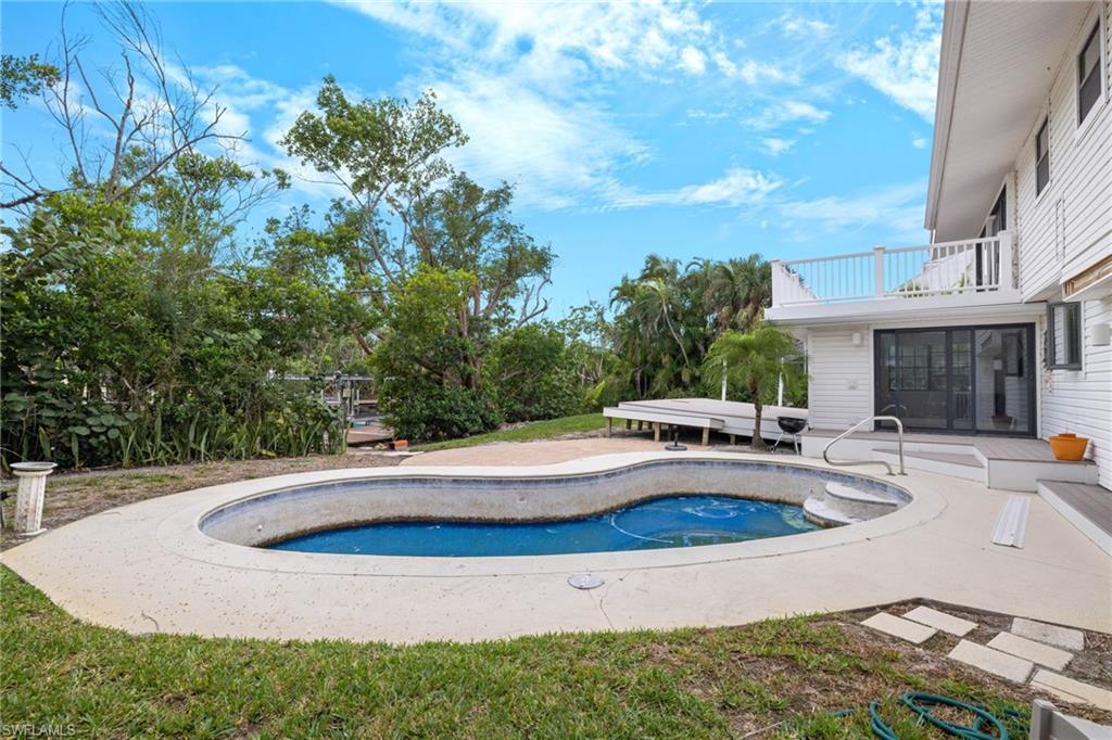 SANIBEL ESTATES - Residential