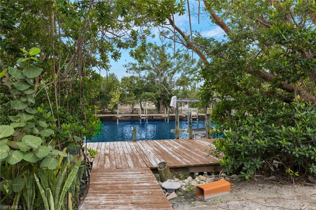SANIBEL ESTATES - Residential
