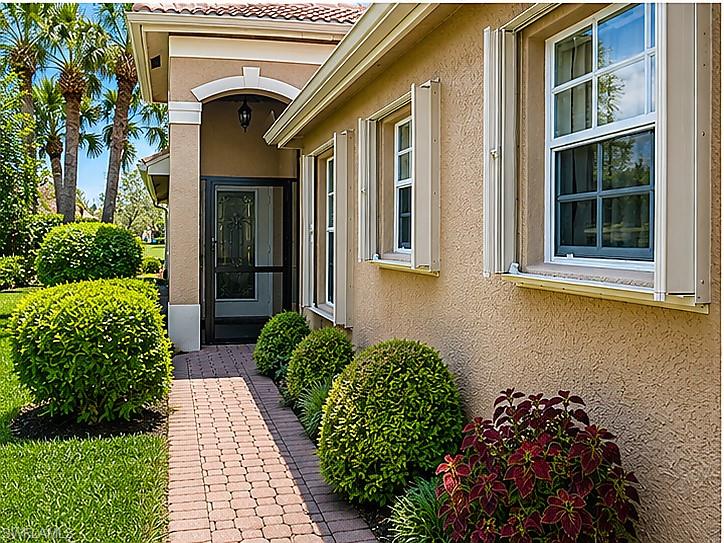 SATURNIA LAKES - Residential