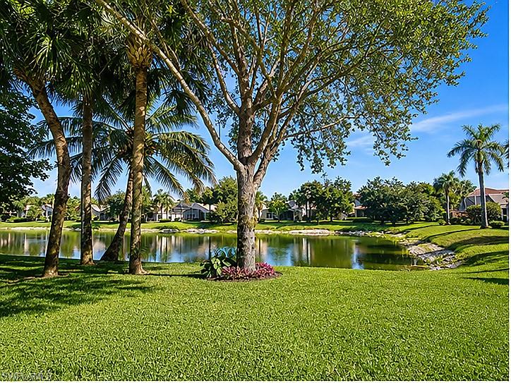 SATURNIA LAKES - Residential