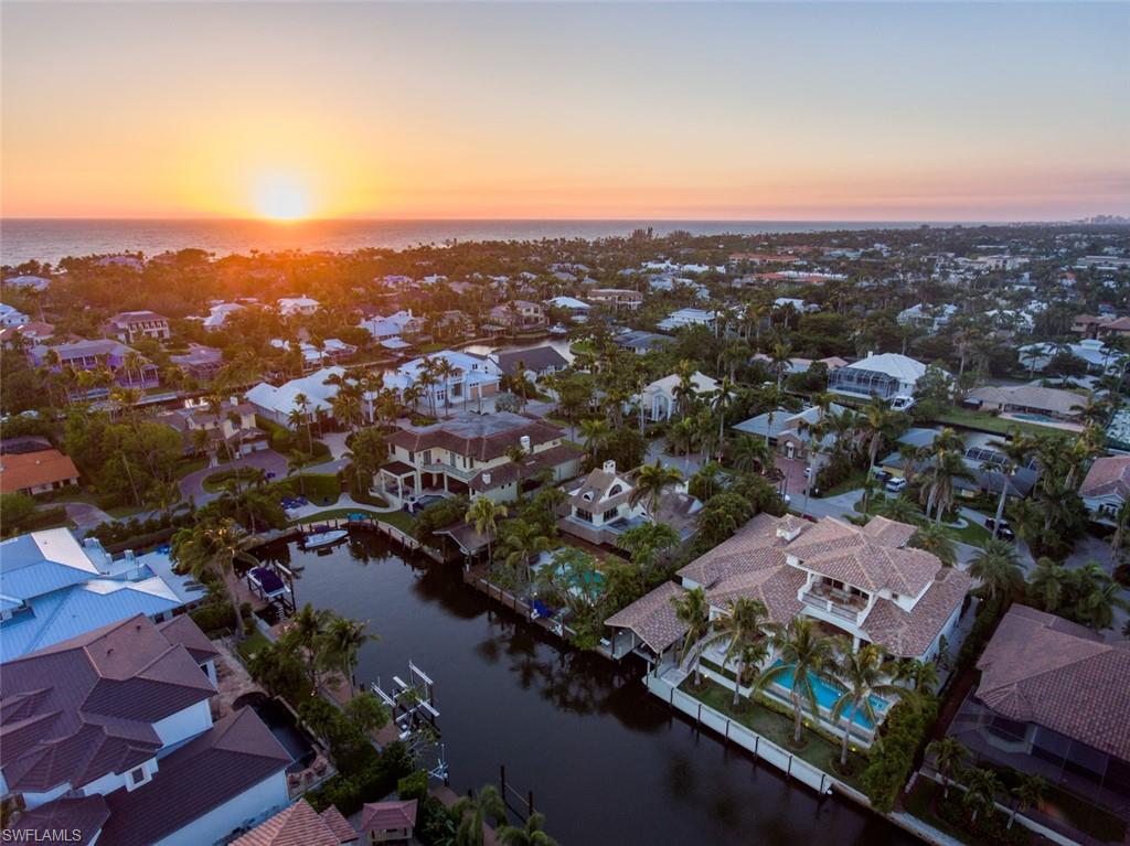 AQUALANE SHORES - Residential