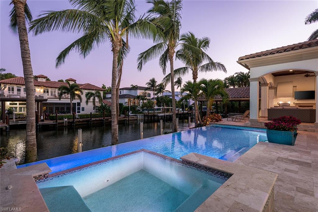 AQUALANE SHORES - Residential
