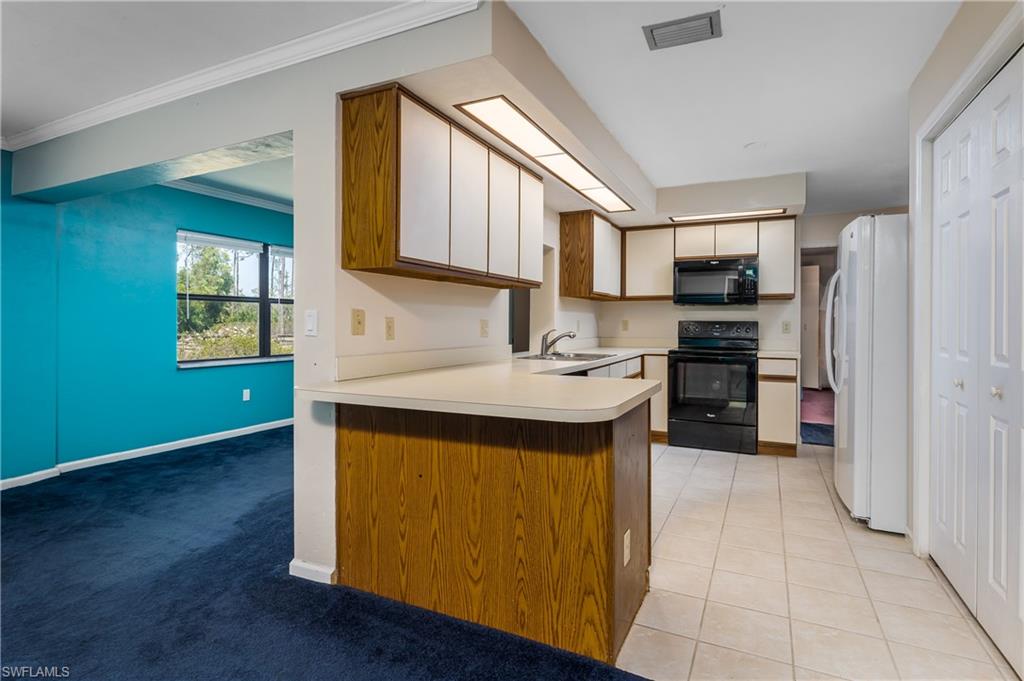 GOLDEN GATE ESTATES - Residential