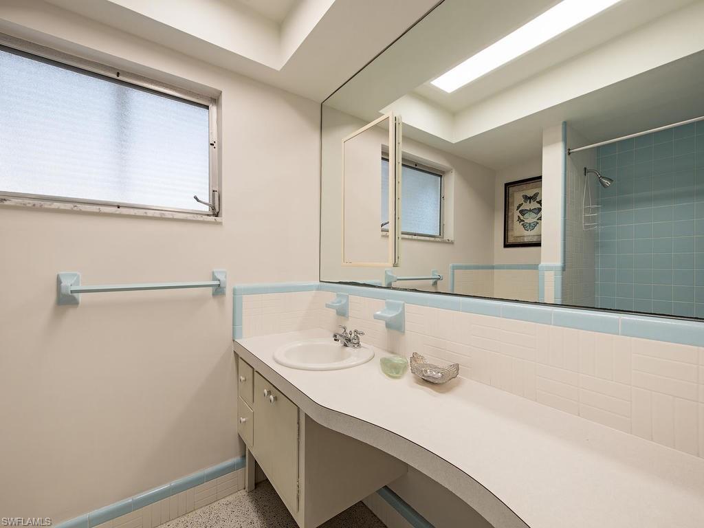 AQUALANE SHORES - Residential