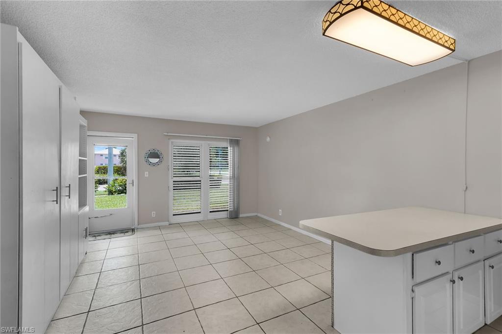 SOUTHWINDS APTS OF MARCO ISLAND - Residential