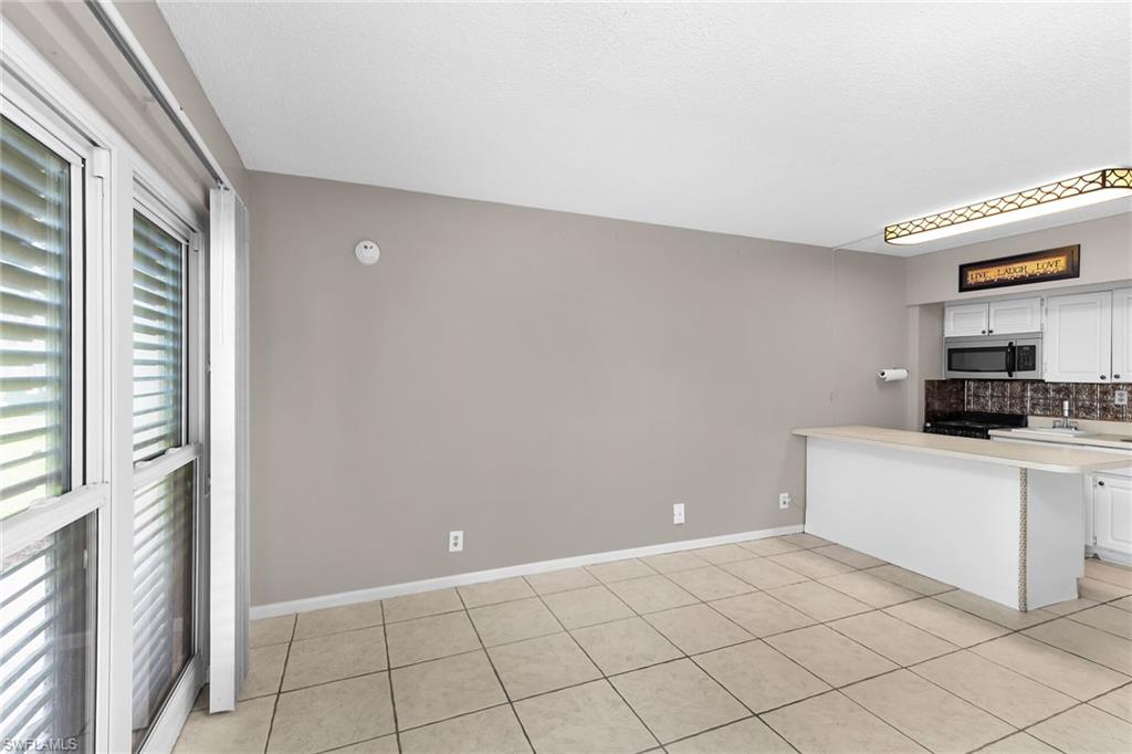 SOUTHWINDS APTS OF MARCO ISLAND - Residential