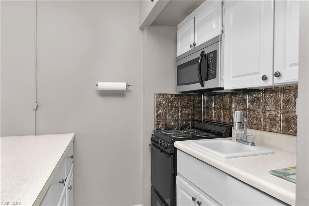 SOUTHWINDS APTS OF MARCO ISLAND - Residential
