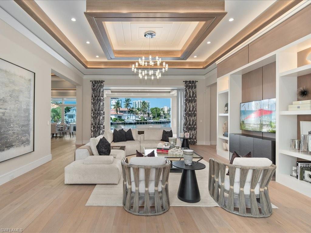 PARK SHORE - Residential