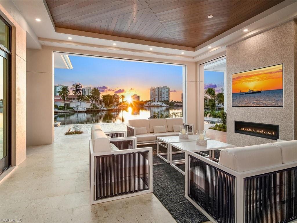 PARK SHORE - Residential
