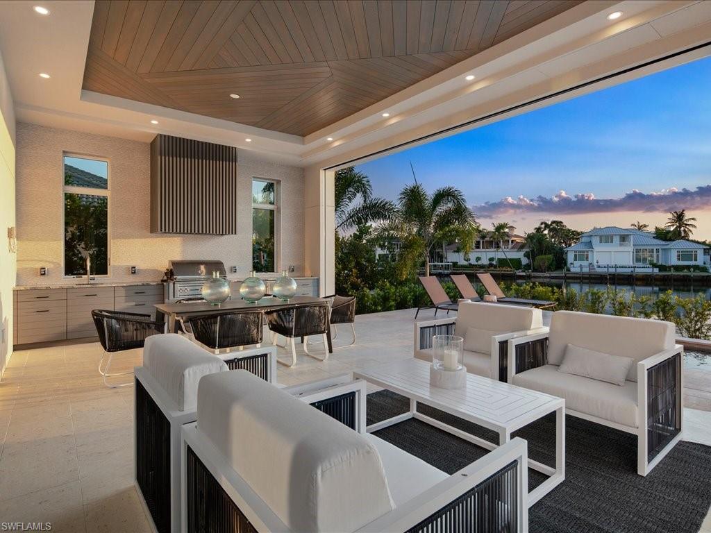 PARK SHORE - Residential