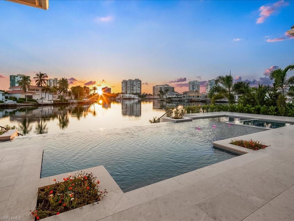 PARK SHORE - Residential