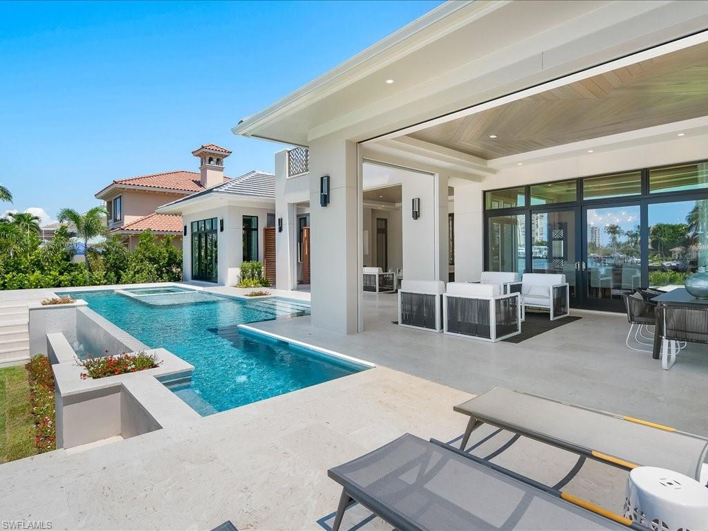 PARK SHORE - Residential