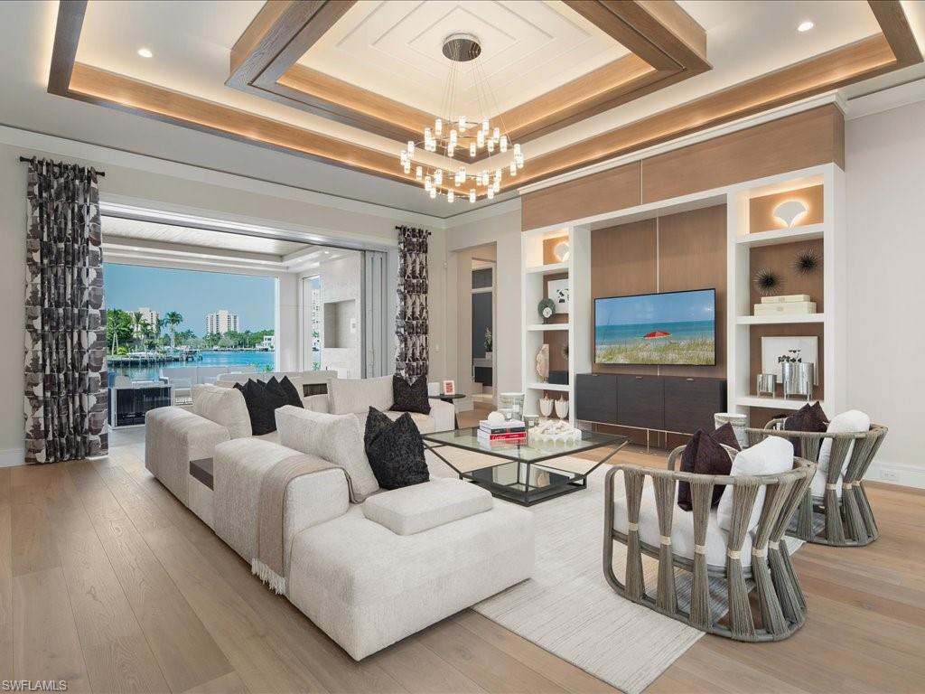 PARK SHORE - Residential