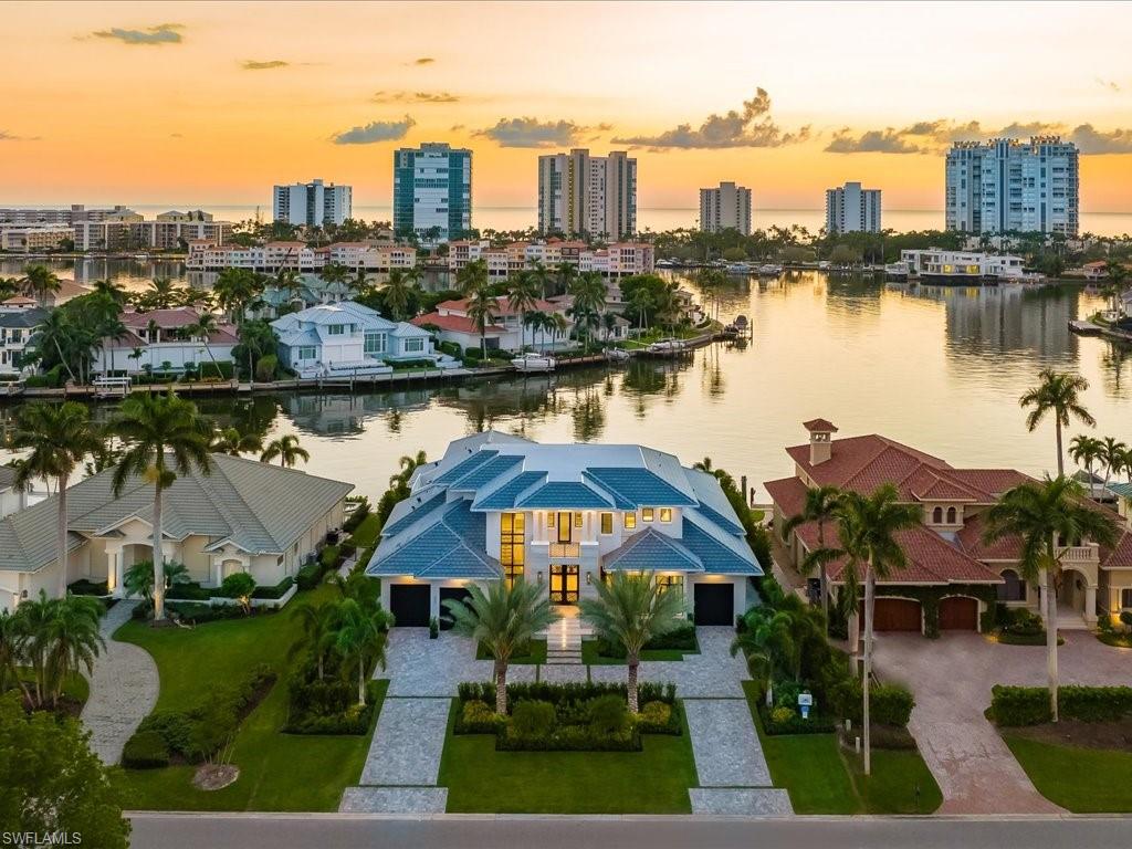 PARK SHORE - Residential