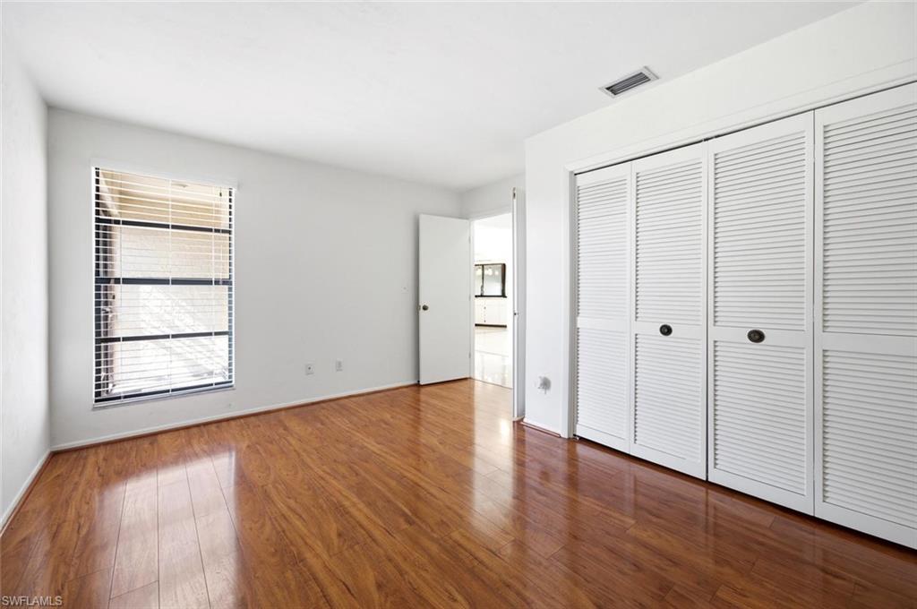 LAKEWOOD VILLAS - Residential