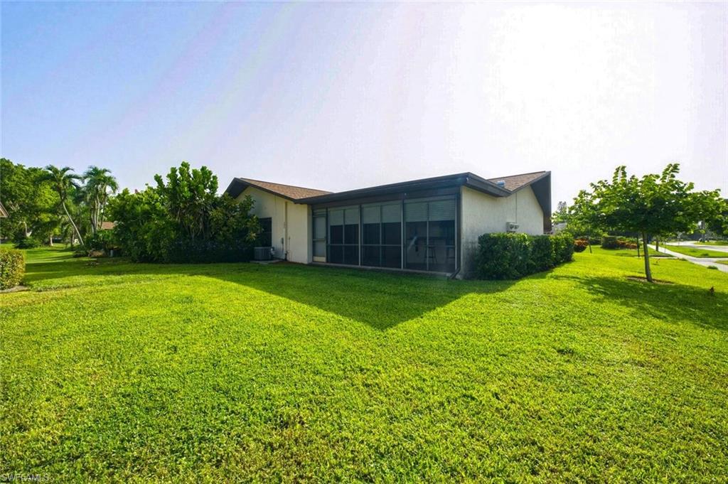 LAKEWOOD VILLAS - Residential