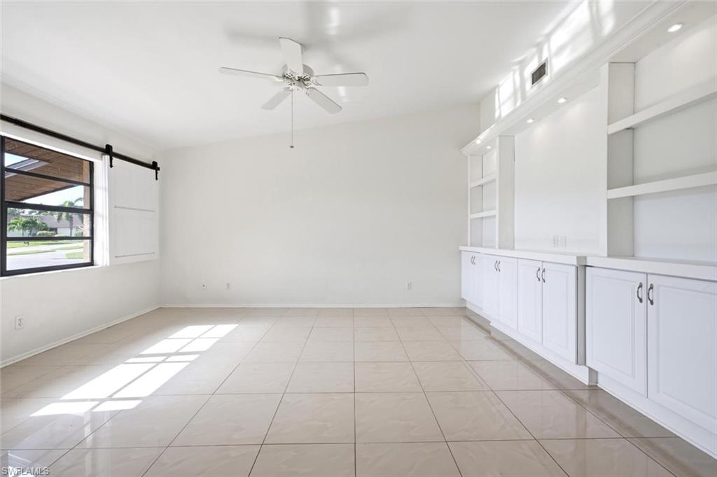 LAKEWOOD VILLAS - Residential