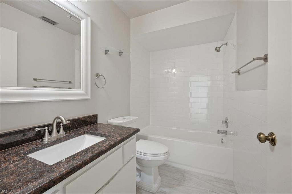 LAKEWOOD VILLAS - Residential