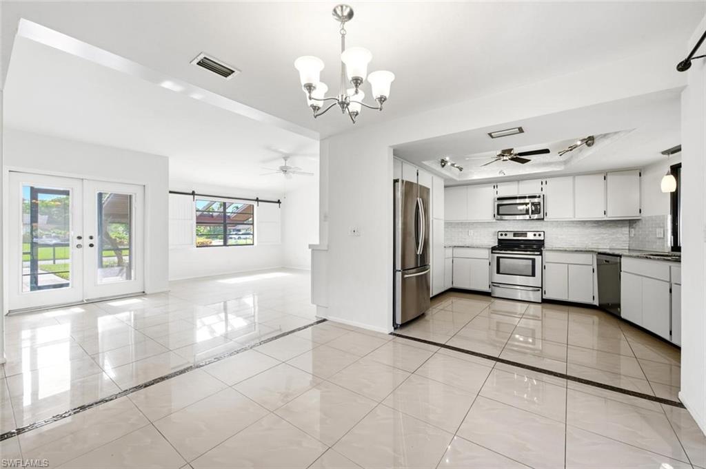 LAKEWOOD VILLAS - Residential