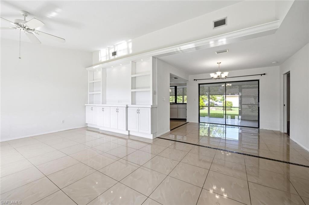 LAKEWOOD VILLAS - Residential