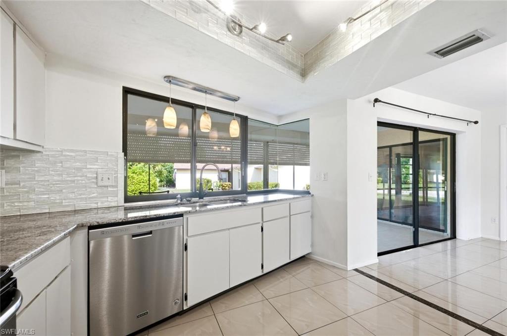 LAKEWOOD VILLAS - Residential