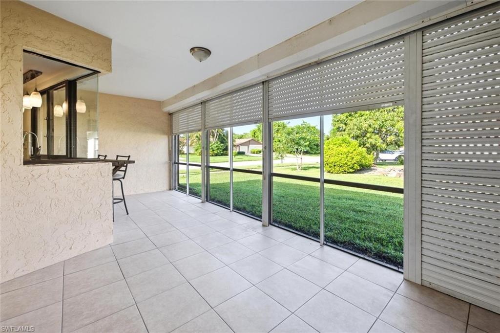 LAKEWOOD VILLAS - Residential