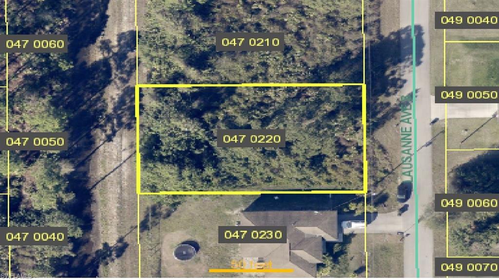 Oversize on a great location on nice neighborhood. Waiting for you to build your future home, close to schools, supermarkets, banks and restaurants. Easy access to SR-82 and Fort Myers International Airport (RSW). Don't miss the opportunity.