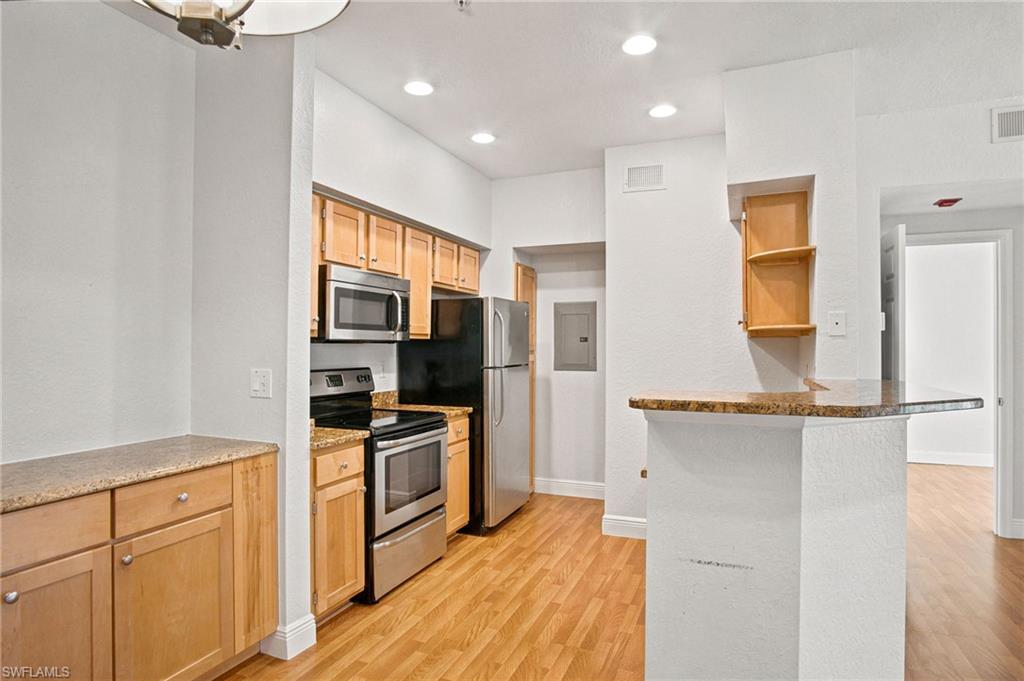 THE TIDES AT PELICAN LANDING - Residential