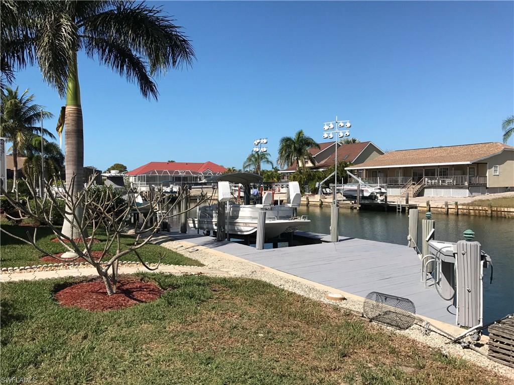 MARCO BEACH - Residential