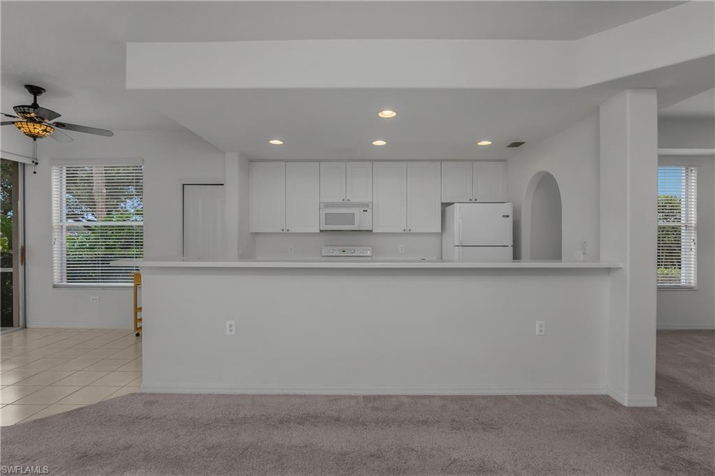 COLONIAL LINKS - Residential