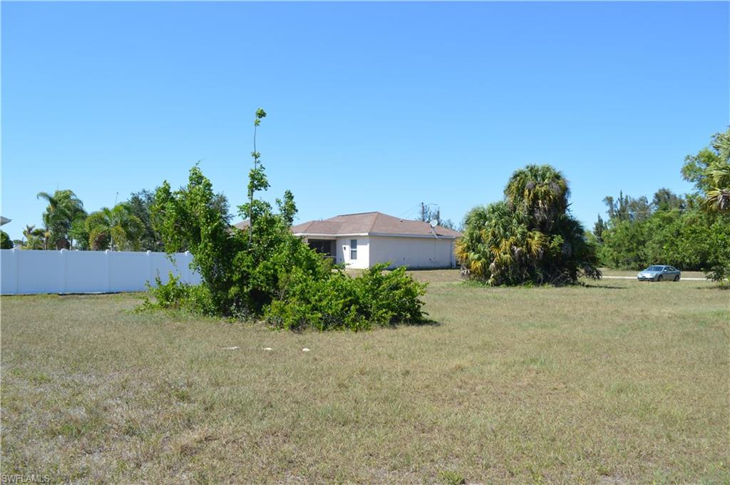 CAPE CORAL - Land