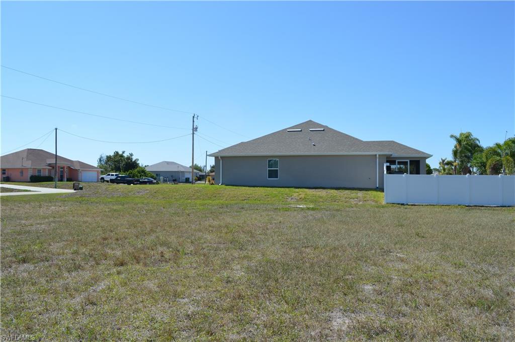 CAPE CORAL - Land