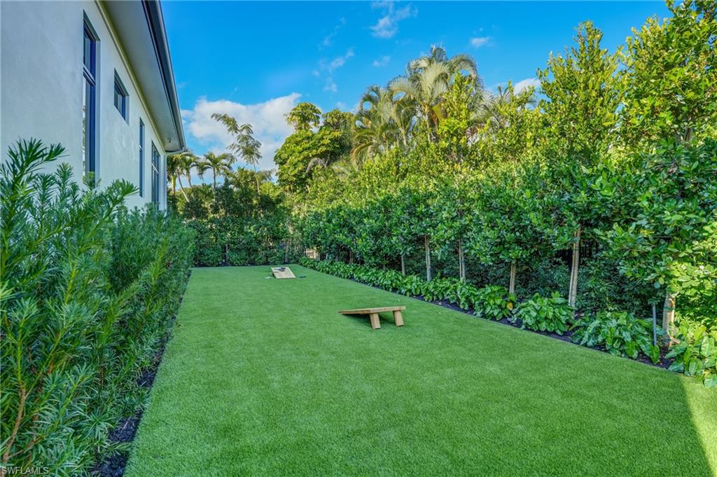 MOORINGS - Residential