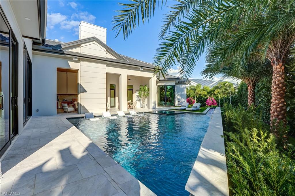 MOORINGS - Residential