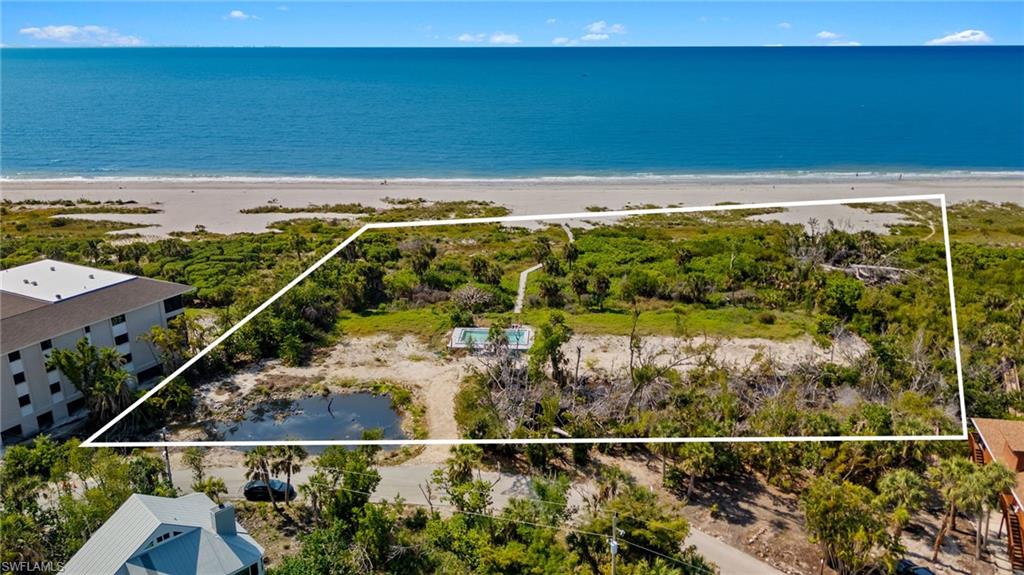 CLAMSHELL CONDO - Land