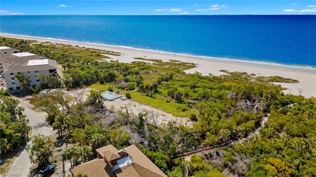 CLAMSHELL CONDO - Land