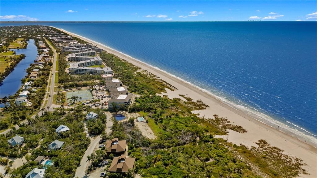 CLAMSHELL CONDO - Land