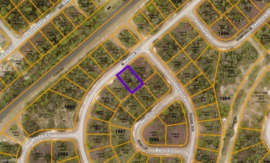 Beautiful lot ready to build, build your dreamhome here or will build to suit.