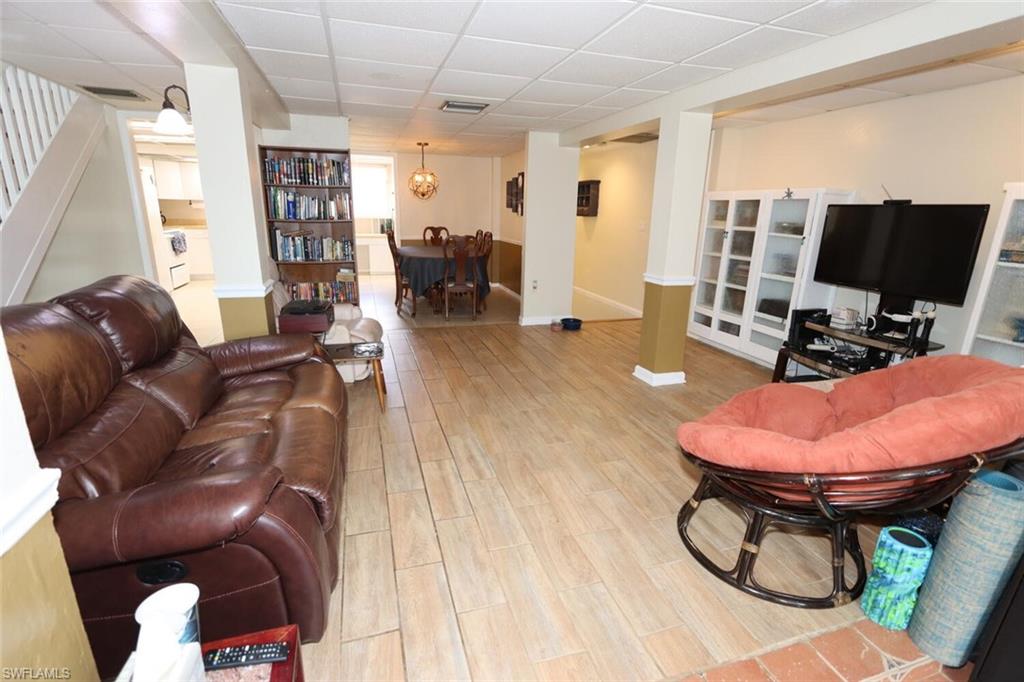 DEER RUN FARMS - Residential