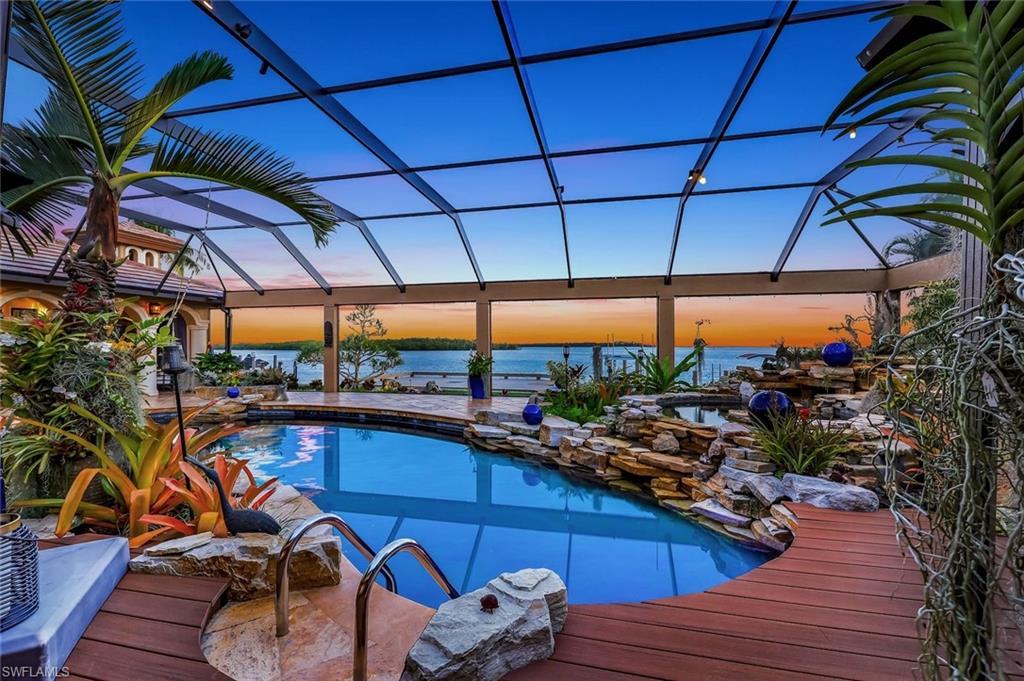 MARCO BEACH - Residential