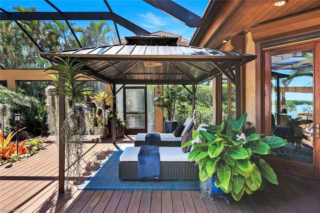 MARCO BEACH - Residential