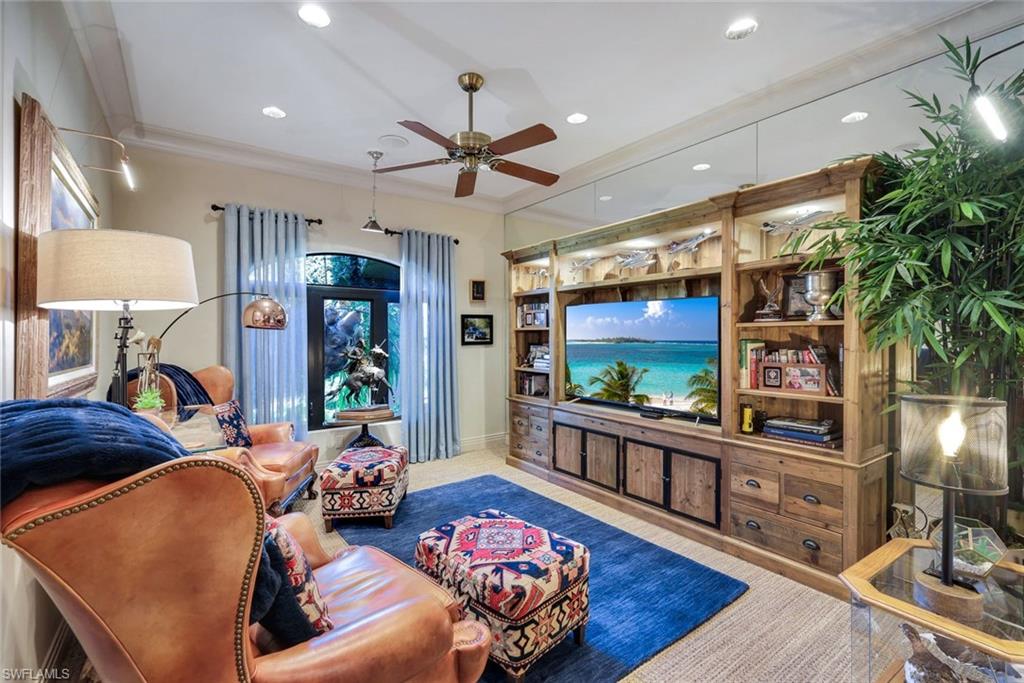 MARCO BEACH - Residential