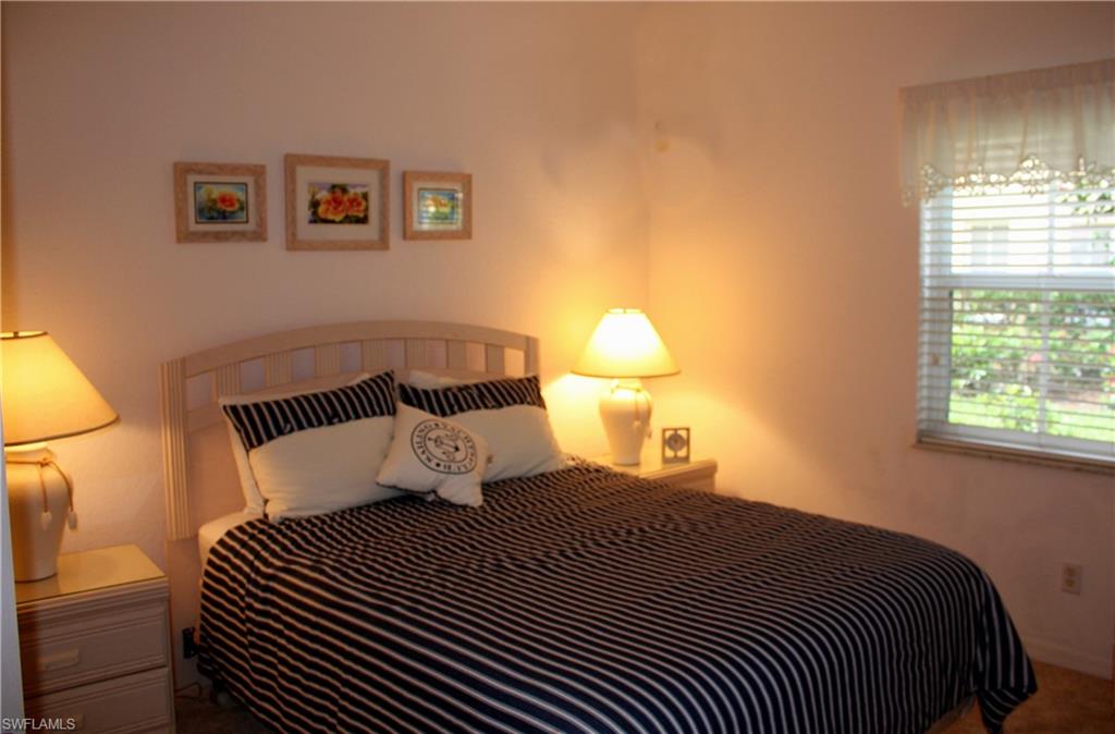 CARRIAGE HOMES AT WOODS EDGE - Residential